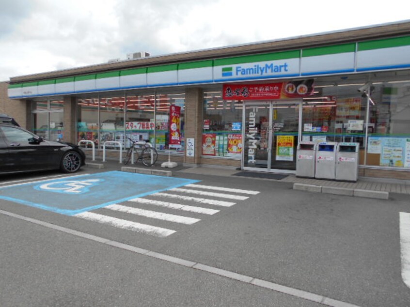 ファミリーマート和歌山関戸店様 817m 南海本線/和歌山市駅 バス16分西浜下車:停歩7分 2階 築13年