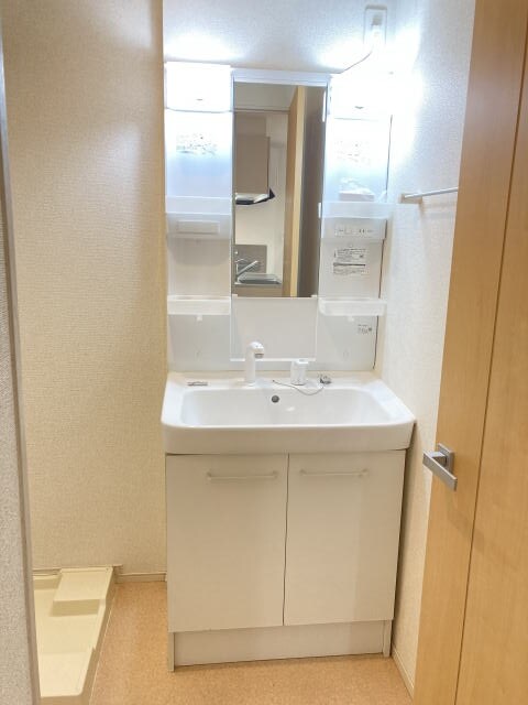  阪和線・羽衣線/和歌山駅 バス30分大浦下車:停歩3分 1階 築7年