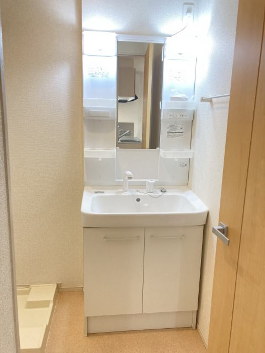  阪和線・羽衣線/和歌山駅 バス30分大浦下車:停歩3分 1階 築7年