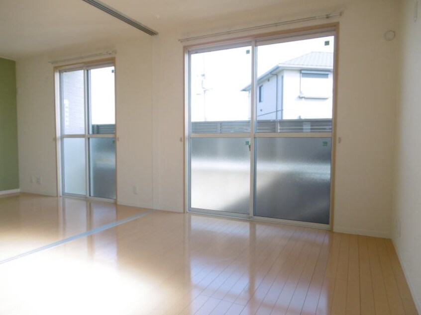  阪和線・羽衣線/紀伊駅 バス13分根来西下車:停歩10分 1階 築15年