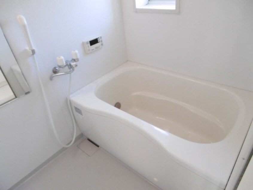  阪和線・羽衣線/紀伊駅 バス13分根来西下車:停歩10分 1階 築15年