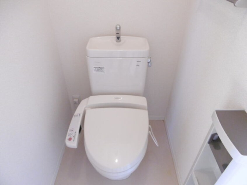  阪和線・羽衣線/紀伊駅 バス13分根来西下車:停歩10分 1階 築15年