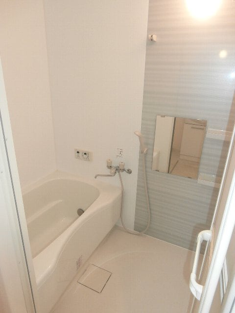 同仕様 和歌山線/和歌山駅 徒歩19分 2階 築15年