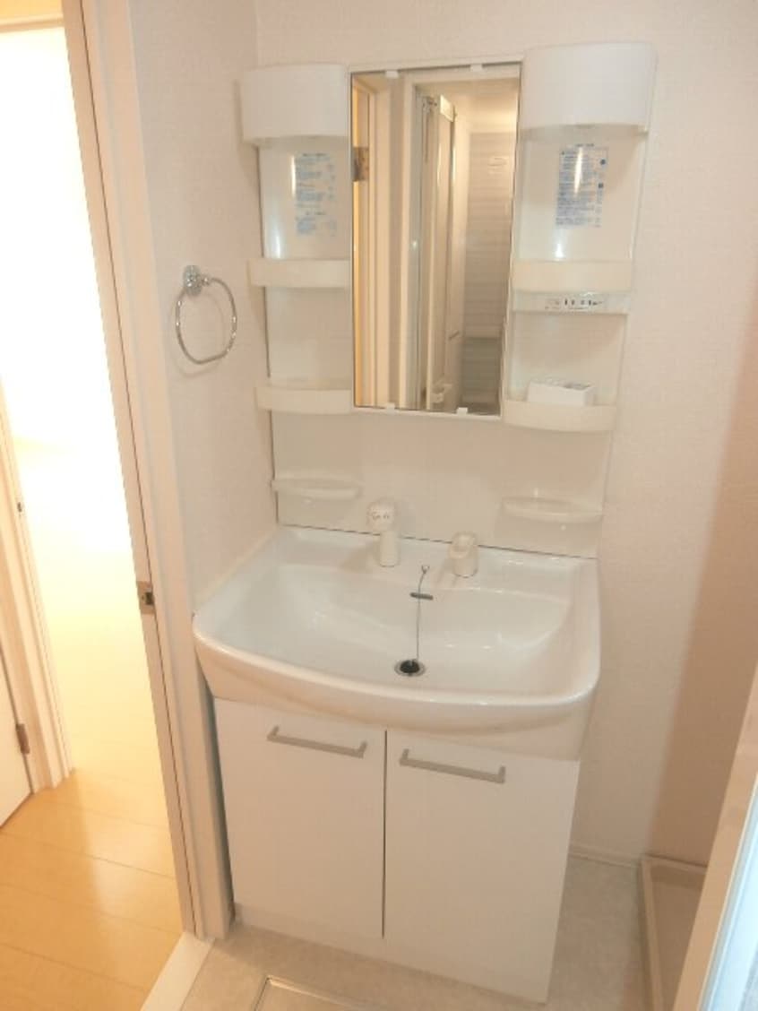 同仕様 和歌山線/和歌山駅 徒歩19分 2階 築15年