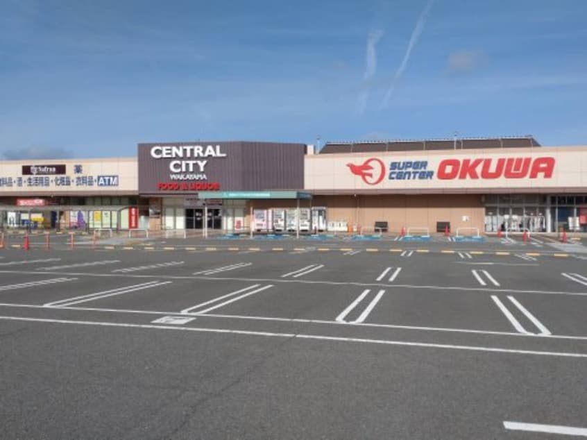 スーパーセンターオークワセントラルシティ和歌山店様(ショッピングセンター/アウトレットモール)まで1990m きのくに線・紀勢本線/紀三井寺駅 徒歩24分 1階 築4年