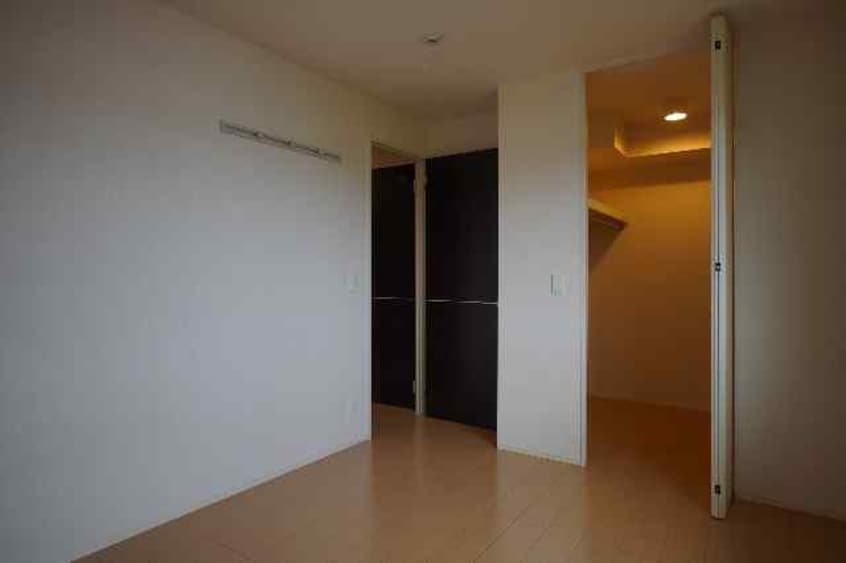  阪和線・羽衣線/和歌山駅 バス11分南中島下車:停歩6分 2階 築13年