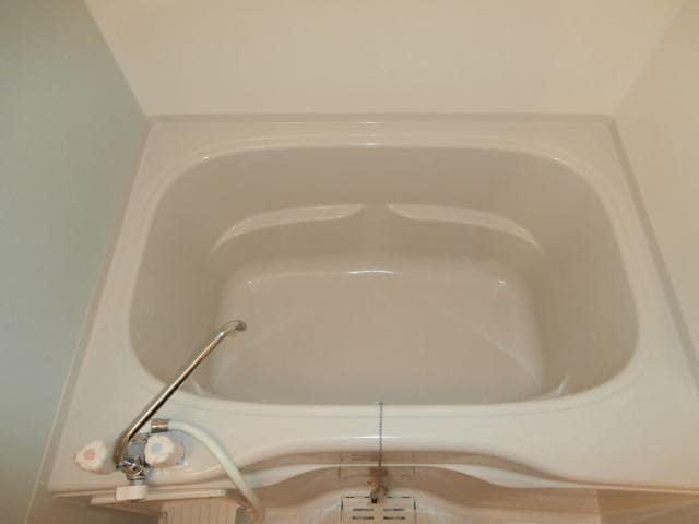  和歌山線/岩出駅 バス20分荊本西下車:停歩3分 1階 築16年