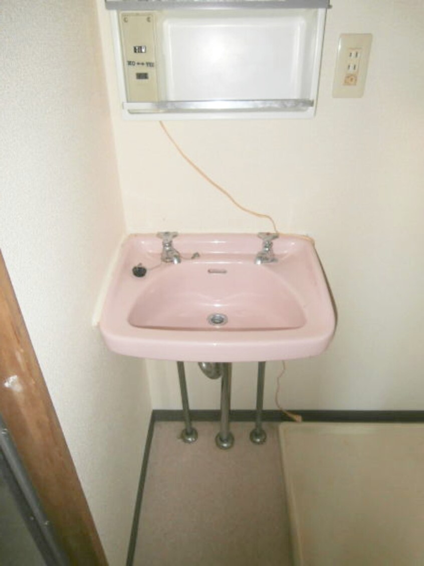 同仕様 ハイツ太田（岡公園BL)