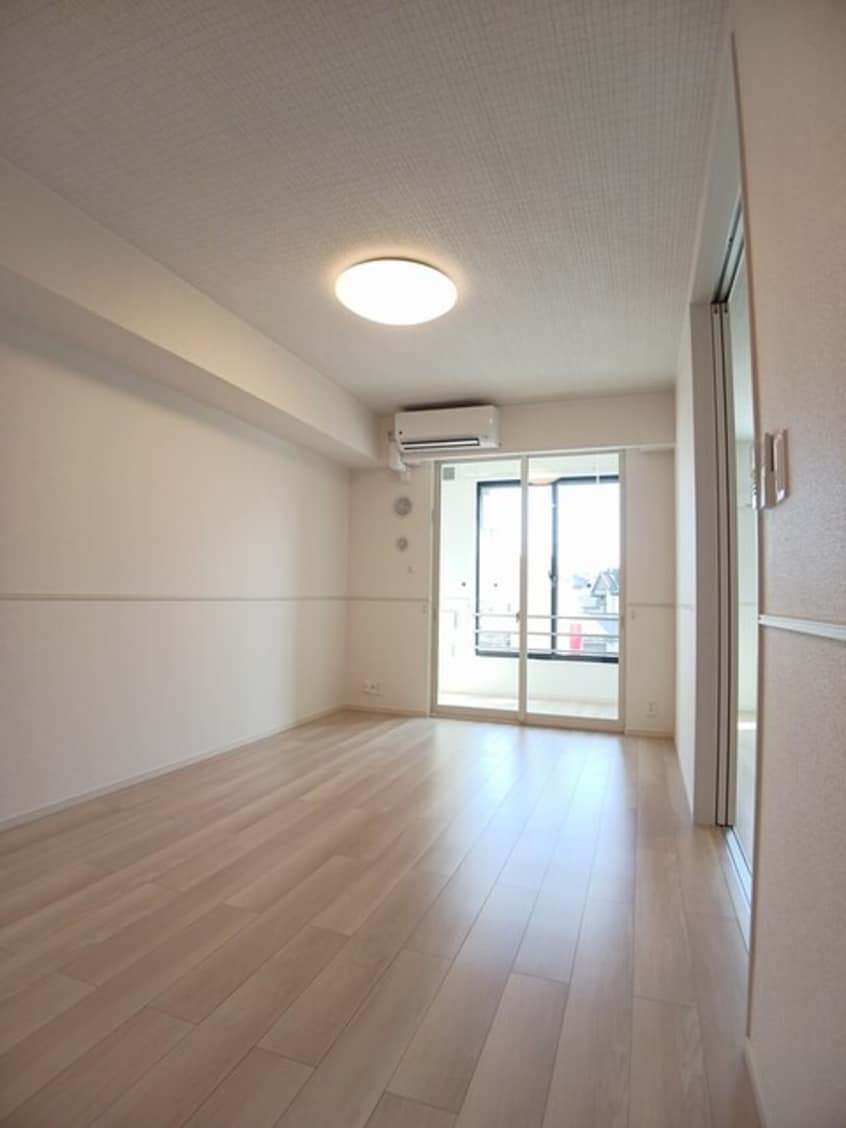  阪和線・羽衣線/紀伊駅 バス9分山村（和歌山県）下車:停歩6分 1階 1年未満