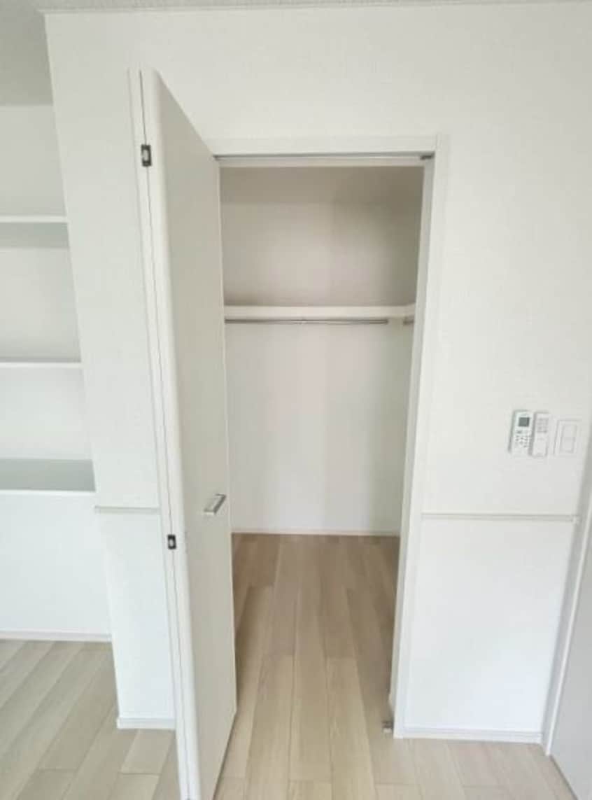  阪和線・羽衣線/紀伊駅 バス9分山村（和歌山県）下車:停歩6分 1階 1年未満