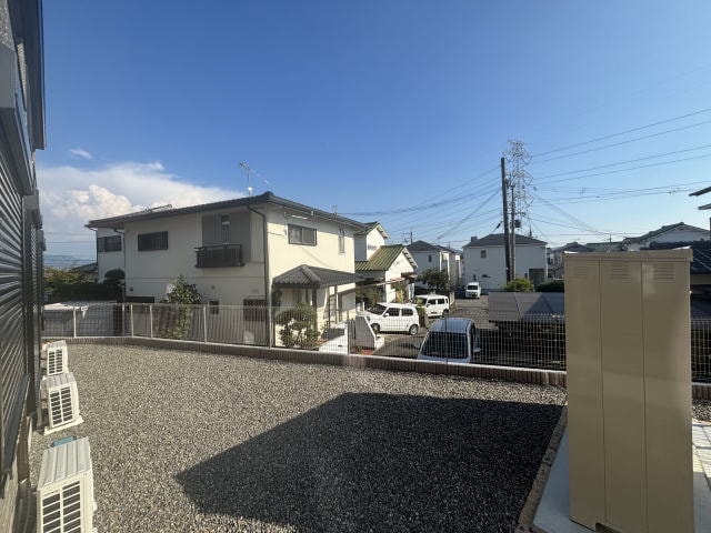  阪和線・羽衣線/紀伊駅 バス9分山村（和歌山県）下車:停歩6分 1階 1年未満