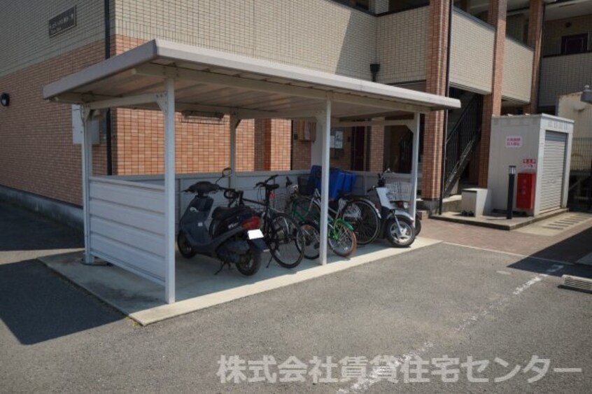  南海本線/和歌山市駅 バス14分小二里下車:停歩6分 1階 築18年