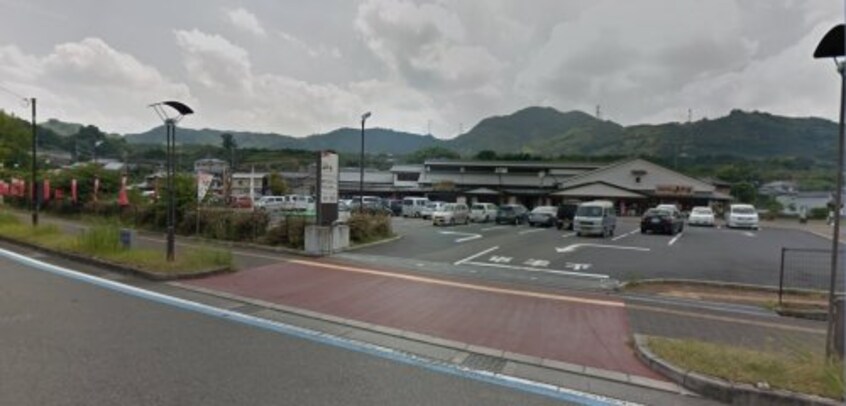 産直市場よってって道の駅くどやま店(スーパー)まで2093m 和歌山線/高野口駅 徒歩18分 2階 築18年