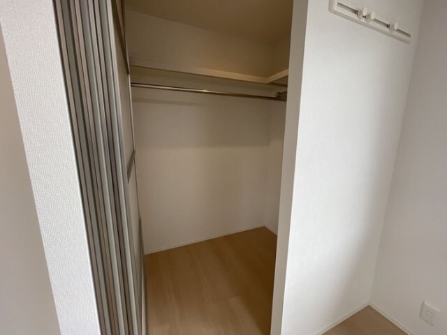  南海本線/和歌山市駅 バス11分花王橋下車:停歩5分 2階 築1年