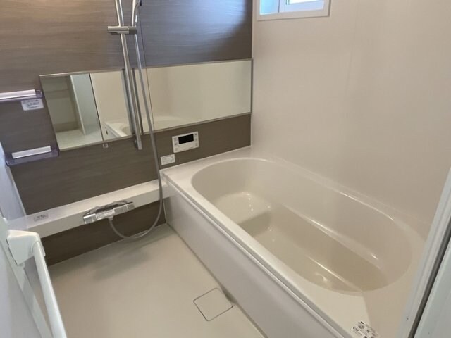  南海本線/和歌山市駅 バス11分花王橋下車:停歩5分 2階 築1年