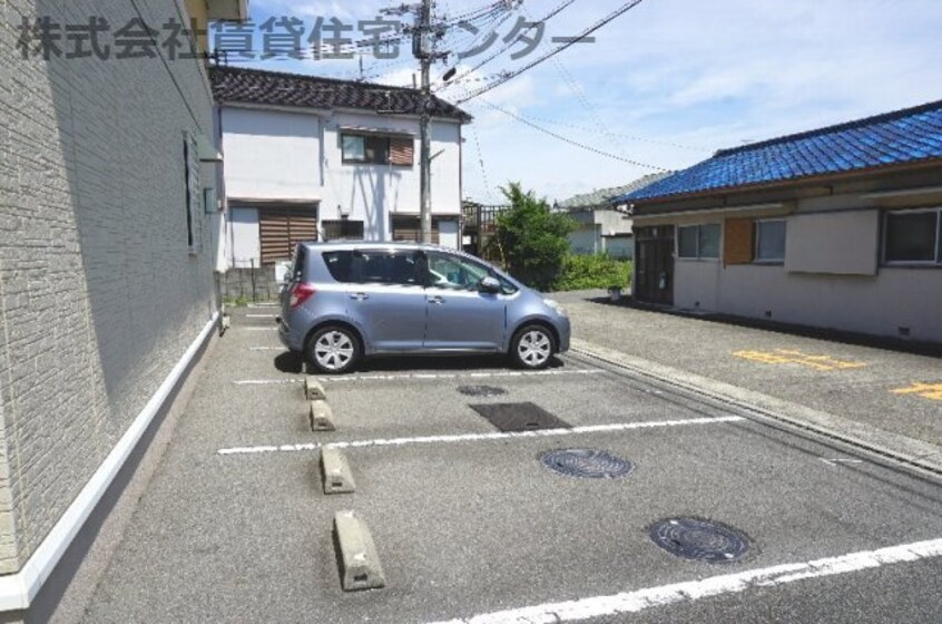  メゾン　フローラ　Ａ棟