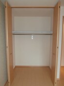  メゾン　フローラ　Ａ棟