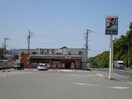 セブンイレブン 海南重根店様(コンビニ)まで989m ヴェールⅠ