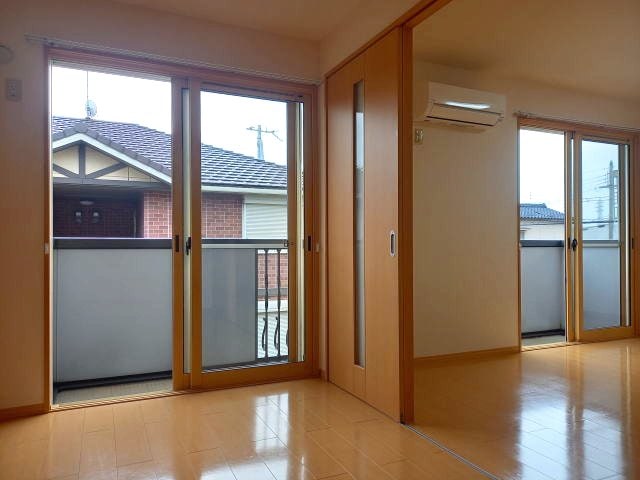 同仕様 パイン テイル　Ｃ棟