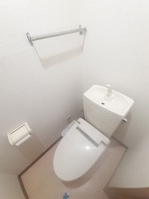  クレストール島