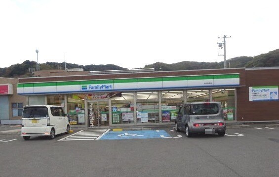 ファミリーマート 有田宮崎店様(コンビニ)まで1151m きのくに線・紀勢本線/箕島駅 徒歩7分 2階 築23年