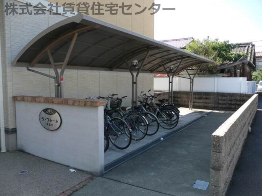  南海本線/和歌山市駅 バス15分水軒口下車:停歩4分 2階 築15年