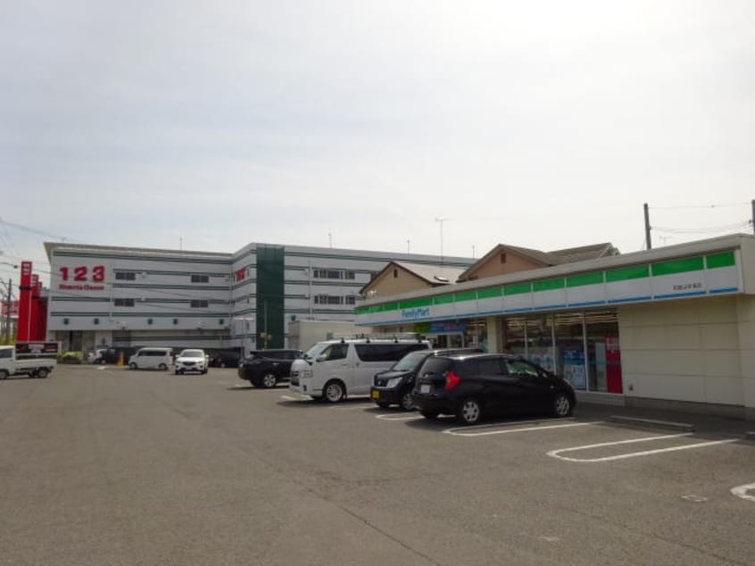 ファミリーマート 和歌山宇須店様(コンビニ)まで347m マザーテラス