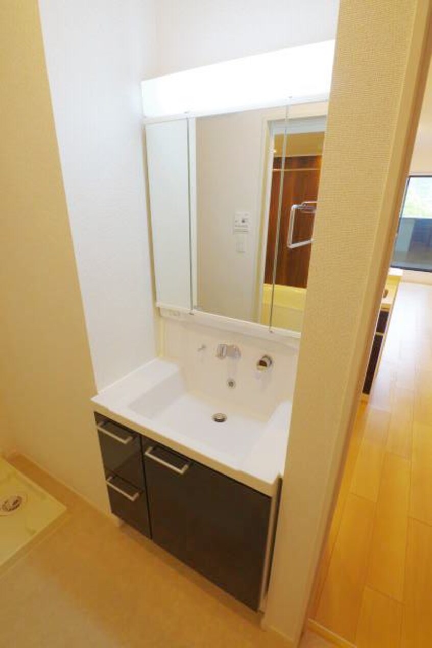  ケーズコート中迫3