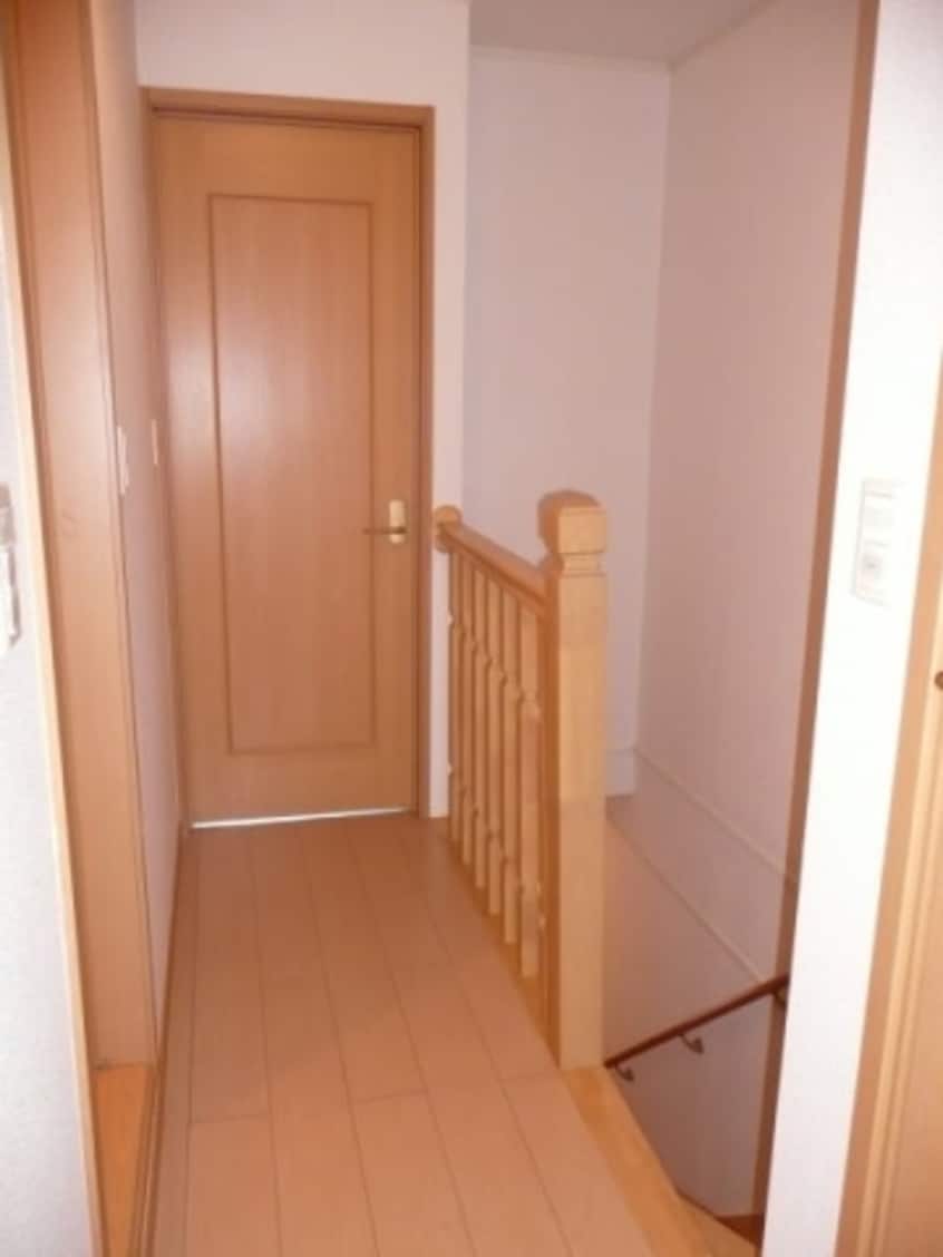  南海本線/和歌山市駅 バス16分栗栖下車:停歩7分 2階 築17年