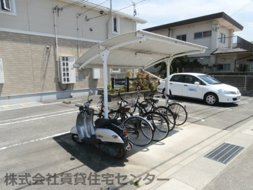  南海本線/和歌山市駅 バス16分栗栖下車:停歩7分 2階 築17年