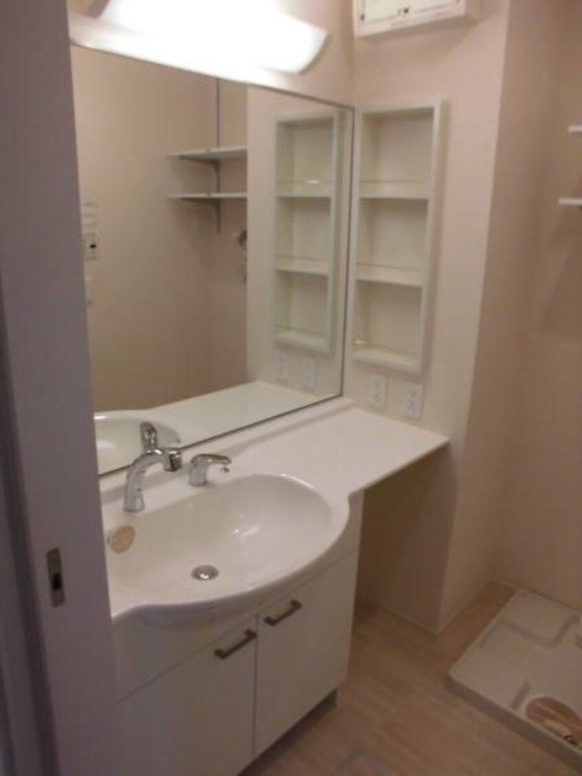 同仕様 きのくに線・紀勢本線/紀三井寺駅 バス5分布引南下車:停歩11分 1階 築11年