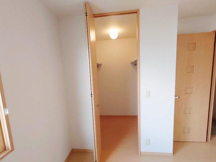  パイン テイル　Ｄ棟