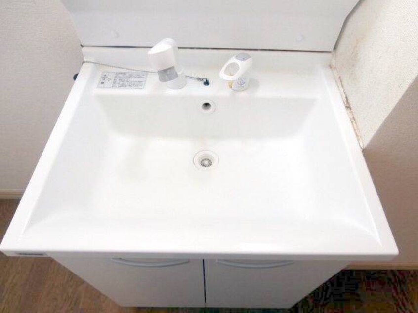  フレグランス巴