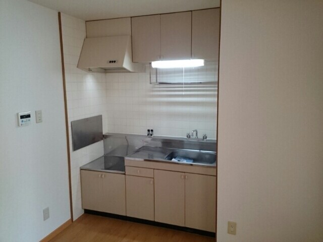  メゾンラフィネＢ