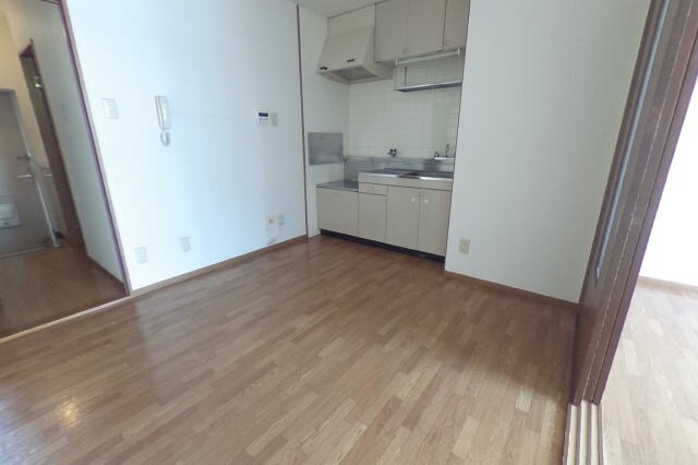  メゾンラフィネＢ