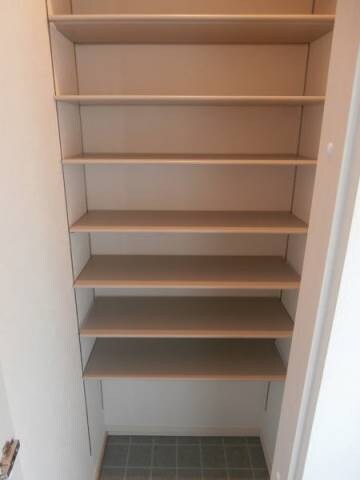  ファミール中之島