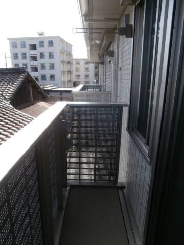  ファミール中之島