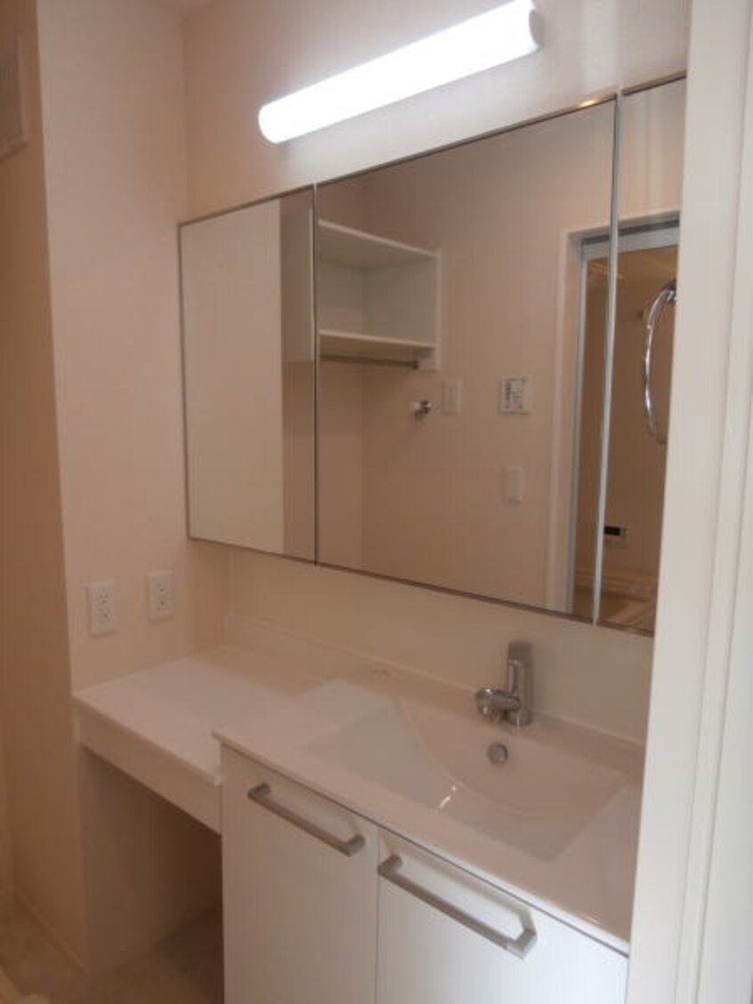  サンテラス吹上