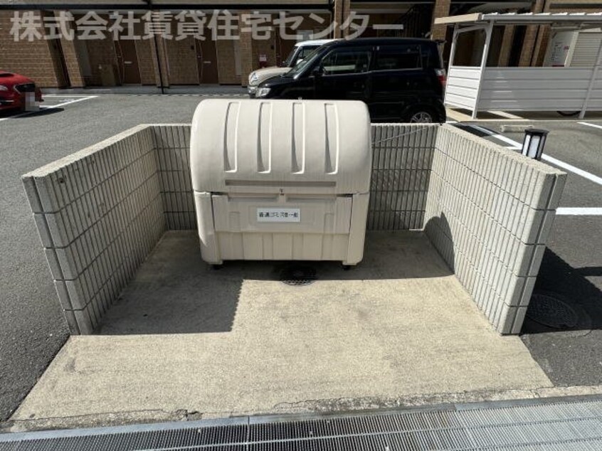  南海本線/和歌山市駅 バス6分花王橋下車:停歩10分 1階 築18年