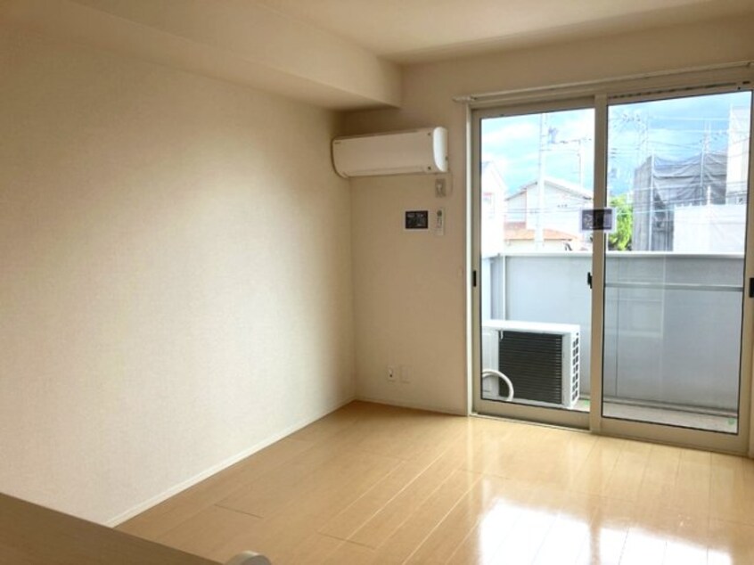  イソラ フェリジェ