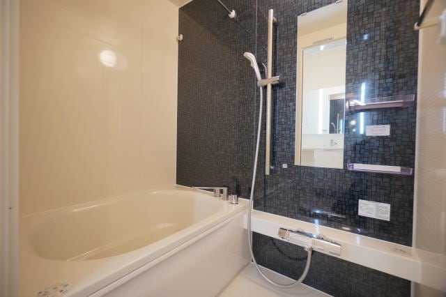 同仕様 南海本線/和歌山市駅 バス15分小二里下車:停歩3分 1階 築4年