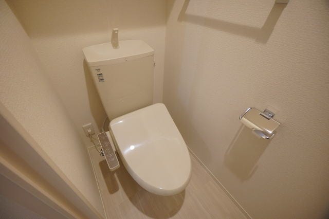 同仕様 南海本線/和歌山市駅 バス15分小二里下車:停歩3分 1階 築4年