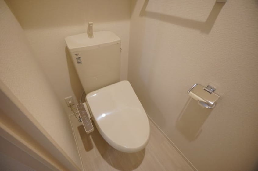 同仕様 南海本線/和歌山市駅 バス15分小二里下車:停歩3分 1階 築4年