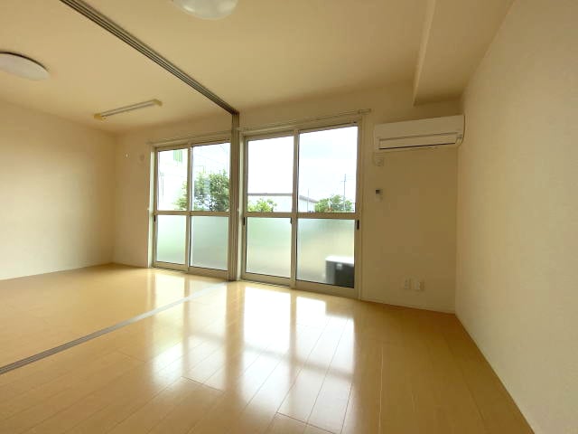  サンセール岩出