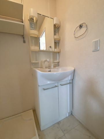  サンセール岩出