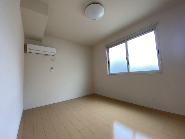  サンセール岩出