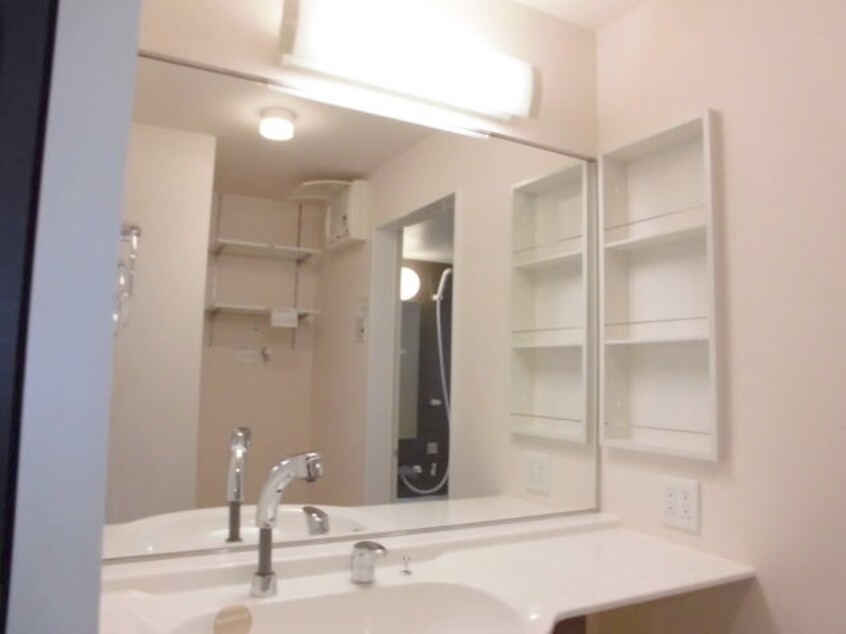  きのくに線・紀勢本線/紀三井寺駅 バス5分布引南下車:停歩9分 2階 築12年