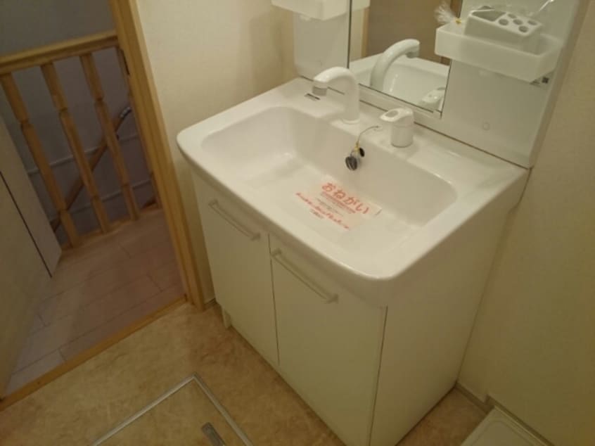  南海本線/和歌山市駅 バス20分和歌浦口下車:停歩5分 2階 築12年