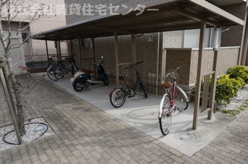  D-room秋月 D棟