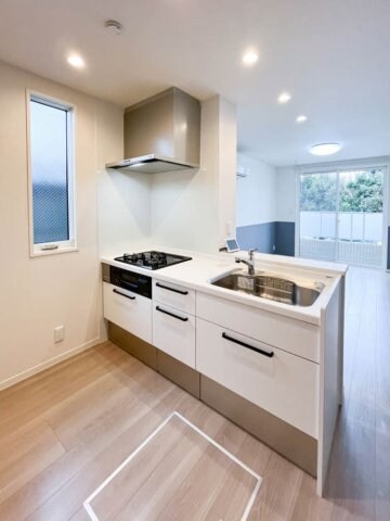 同仕様 南海本線/和歌山市駅 バス10分砂山南下車:停歩10分 1階 築3年